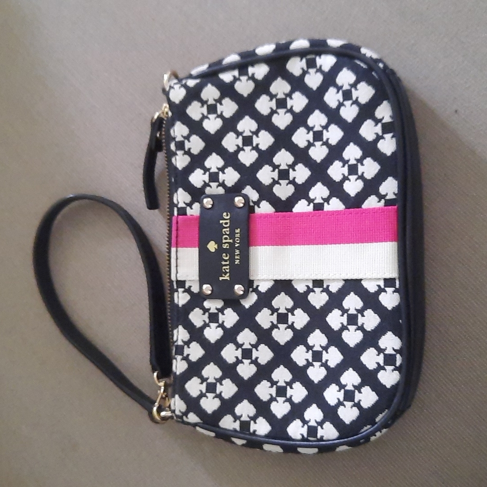 Kate Spade Black & White Wristlet